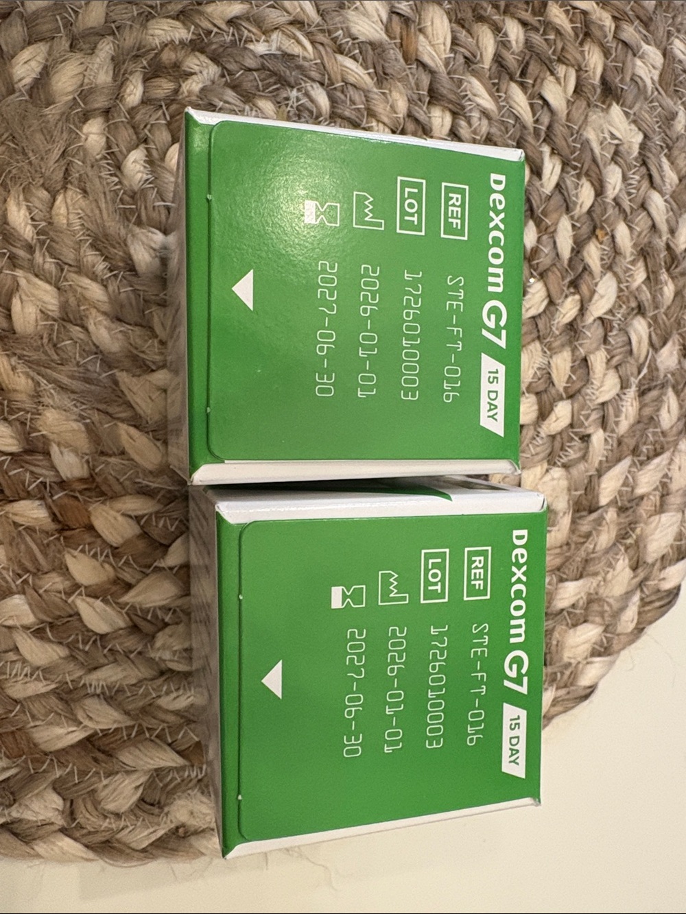 C7 Smart Camera (White/Green) - Picture 3 of 3